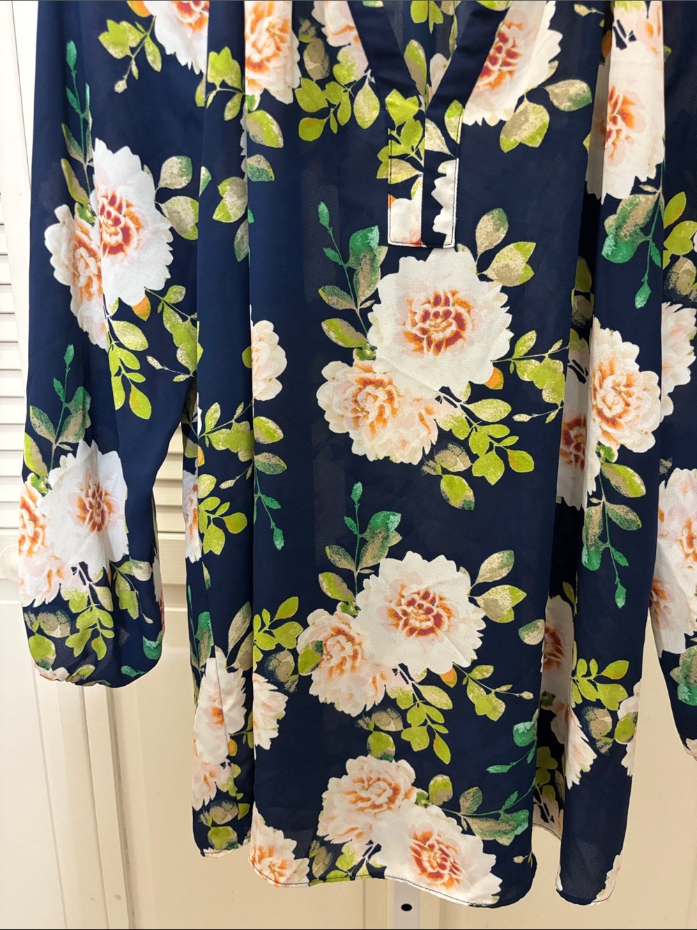 Rose & Olive Navy Floral Long-Sleeve Blouse XL - Picture 5 of 13